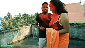 Indian Milfs Engage In Hardcore Sex With Young Man At Holi Festival