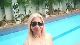 Milf Tetona Disfruta De Un Día En La Playa Y De Un Trío Caliente