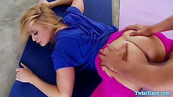 Aj Applegate'S Sensuele Yoga En Orale Vaardigheden In Actie