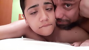 O Vídeo De Sexo Anal De Bluezao Apresenta Gemidos Intensos E Sabor De Porra