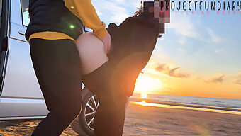 Yoga Leggings Babe Wird Am Strand Bei Sonnenuntergang Frech