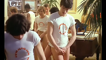 Orgía Clásica: El Atractivo Atemporal Del Sexo En Grupo En Vintage Porn