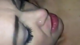 Zweedse Milf Ervaart Zelfgemaakte Anale Orgasme In Amateur Video