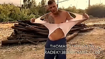 Thomas.J'S Zapeljivo Striptiz Predstava