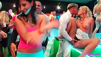 Sexo En Grupo Con Muñecas Sexuales Checas En Una Fiesta Hardcore