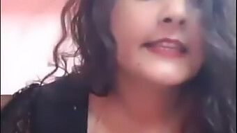 Seksi Kız Kardeşinin Olgun Striptiz