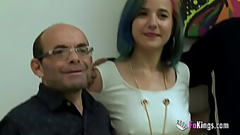 Amara Impara La Realtà Del Porno Da Padre E Figlio Esperti In Un Trio Spagnolo