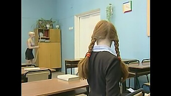 Russische Tienerorgie Met Blonde En Roodharige Schoolmeisjes