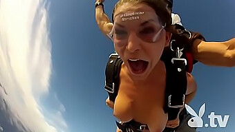 Spännande Skydiving-Äventyr För Playboy-Medlemmar I 1280x720