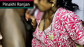 Une Femme Indienne S'Engage Dans Une Activité Sexuelle Intense Avec Son Voisin Pendant Que Son Mari Est Absent.