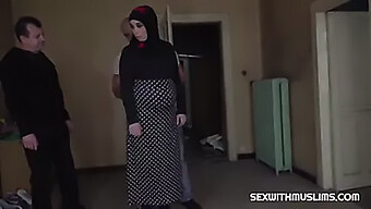 Arab Beauty Enjoys Rough Sex While Pregnant