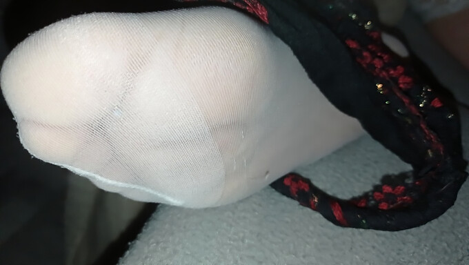 Polish Girl In Stockings Gives Footjob And Receives Cum On Pussy