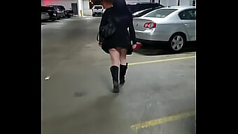 Milf Exposes Herself In A Casino Parking Garage