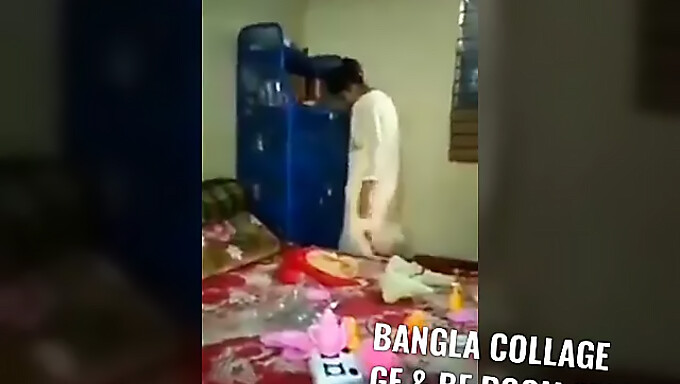 Aksi Tekak Dalam Dengan Gadis Bangla Muda