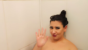 Brazilian Bombshell Agatha Ludovino'S Solo Bath Time