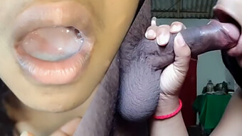 Sri Lankan Teen Swallowed Cum During Deepthroat