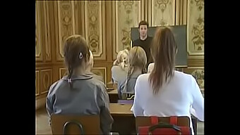 Vintage Video Rdečelasih Šolark, Ki Se Jeb**Jo V Pasjem Slogu